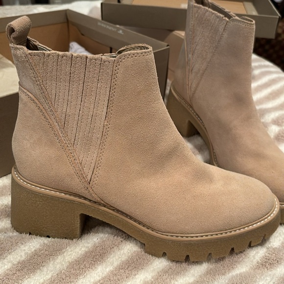 Dolce Vita Harte H2O Waterproof Chelsea Boot New In Box size 9.5 NEVER WORN - Picture 5 of 8